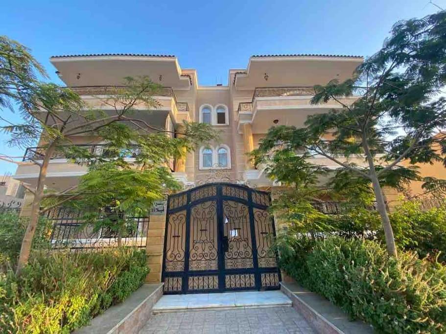 New Luxury In Luxury Basement * Cairo